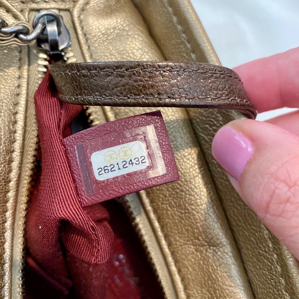 💓Sold💓Chanel Small Gabrielle Gold Ombré - Picture 11 of 16